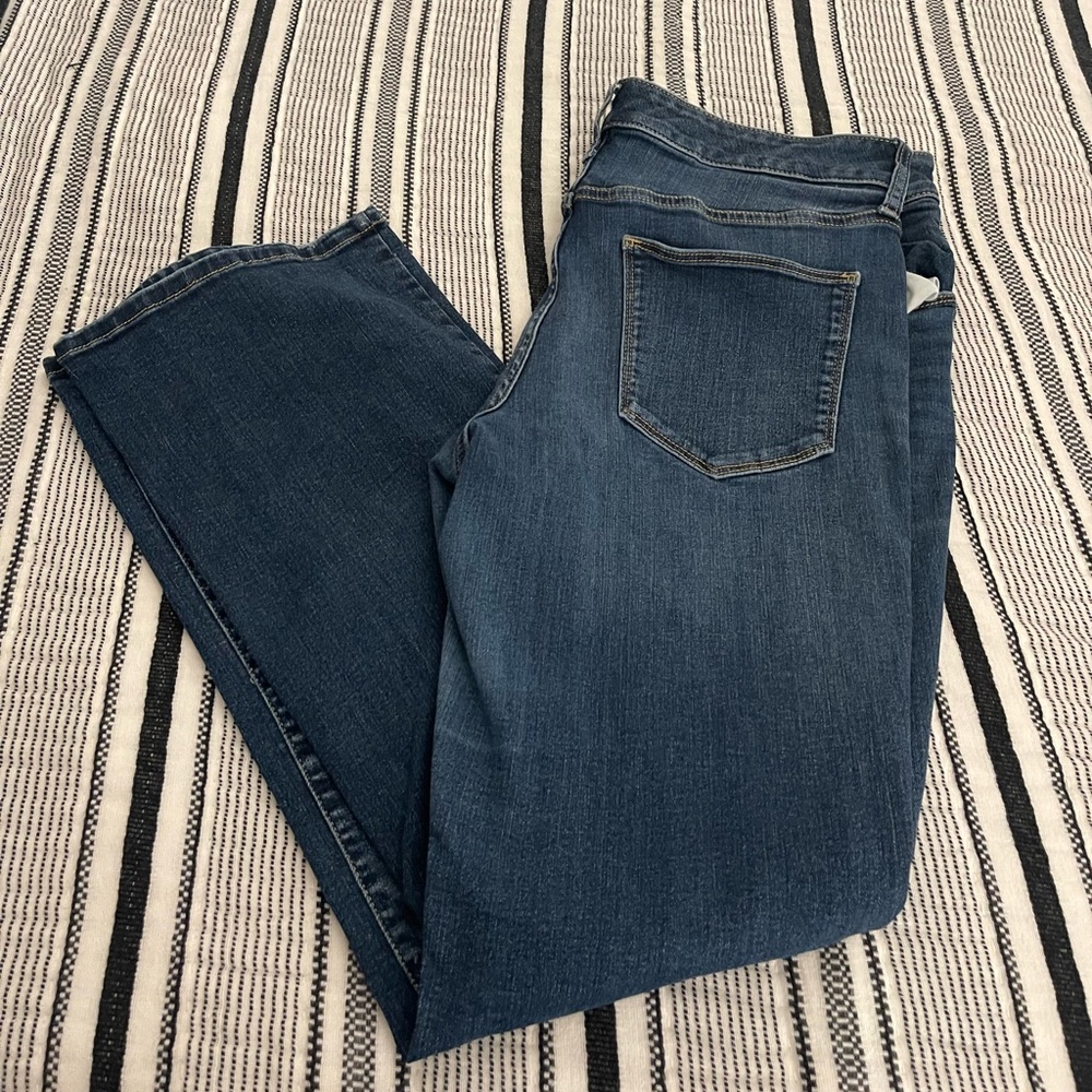 Universal thread bootcut jeans